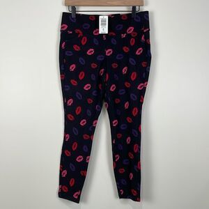 NWT Torrid Pixie Pants M/L Women’s 10 (00R) Lipstick Kisses High Rise Pull-On